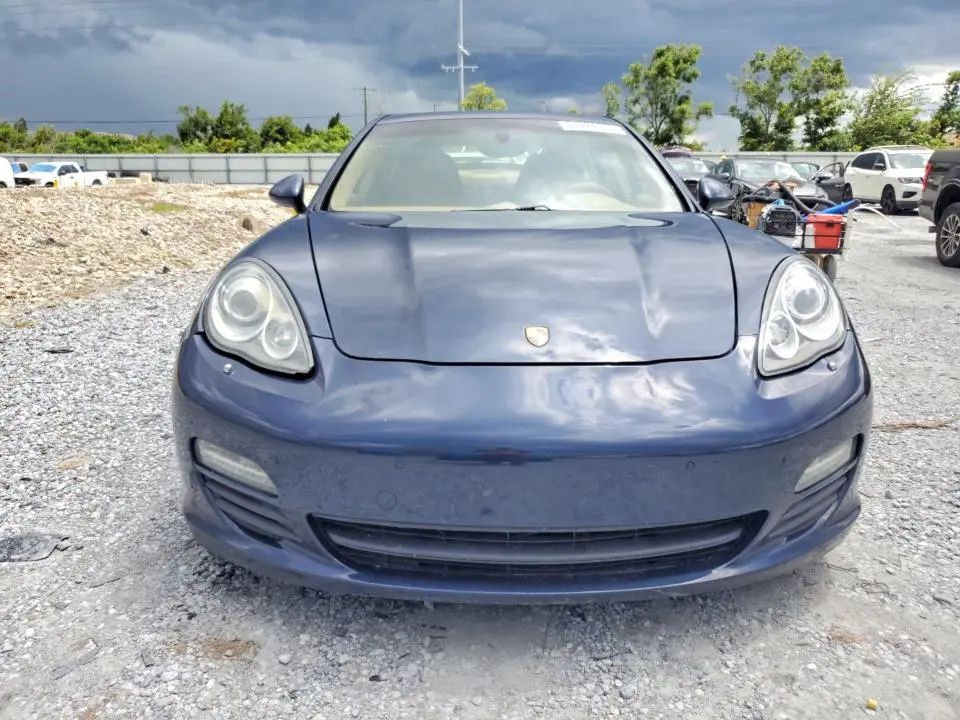 2013 PORSCHE PANAMERA 2  