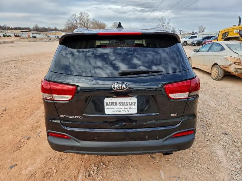 2017 KIA SORENTO LX  