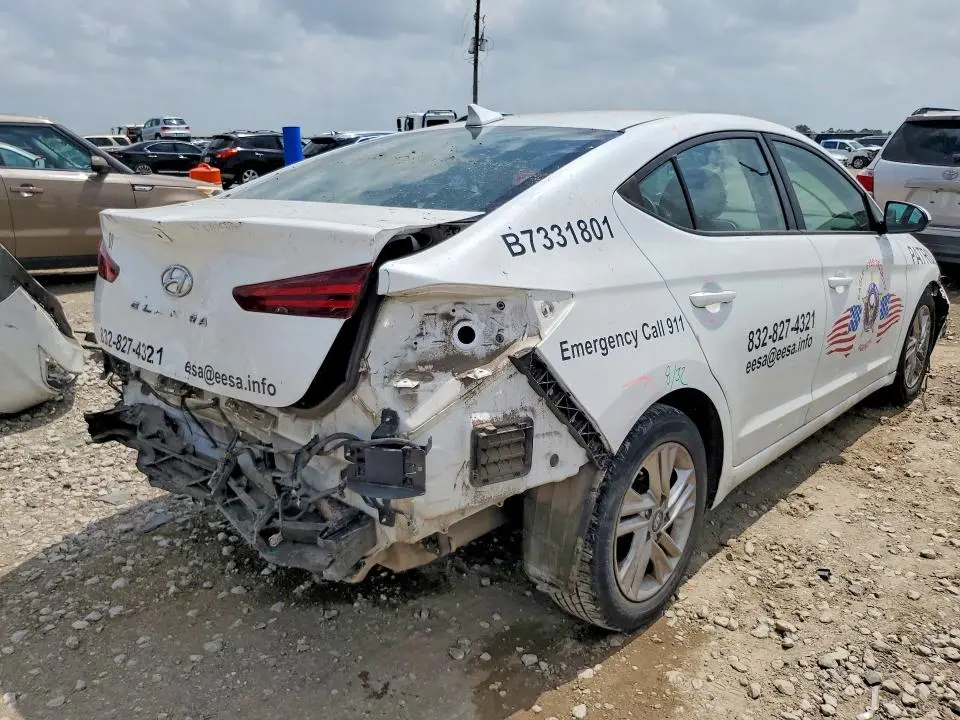 2020 HYUNDAI ELANTRA SEL  