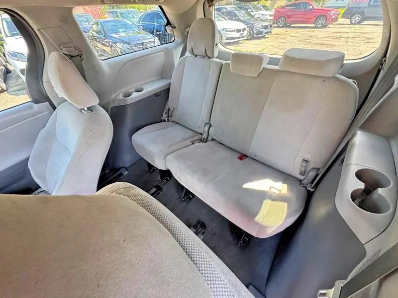 2020 TOYOTA SIENNA L  