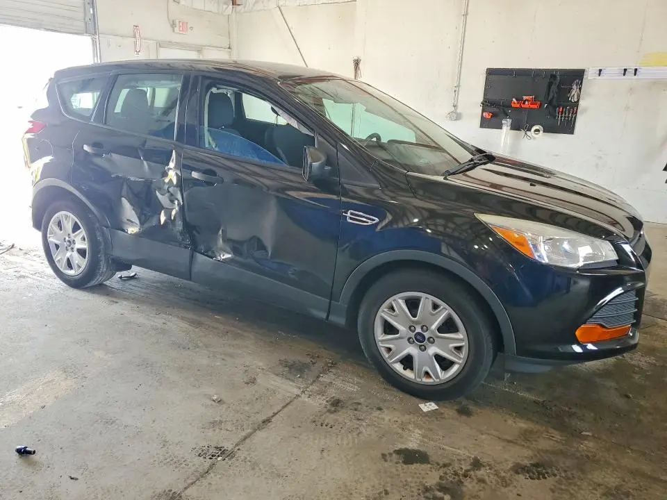 2016 FORD ESCAPE S  