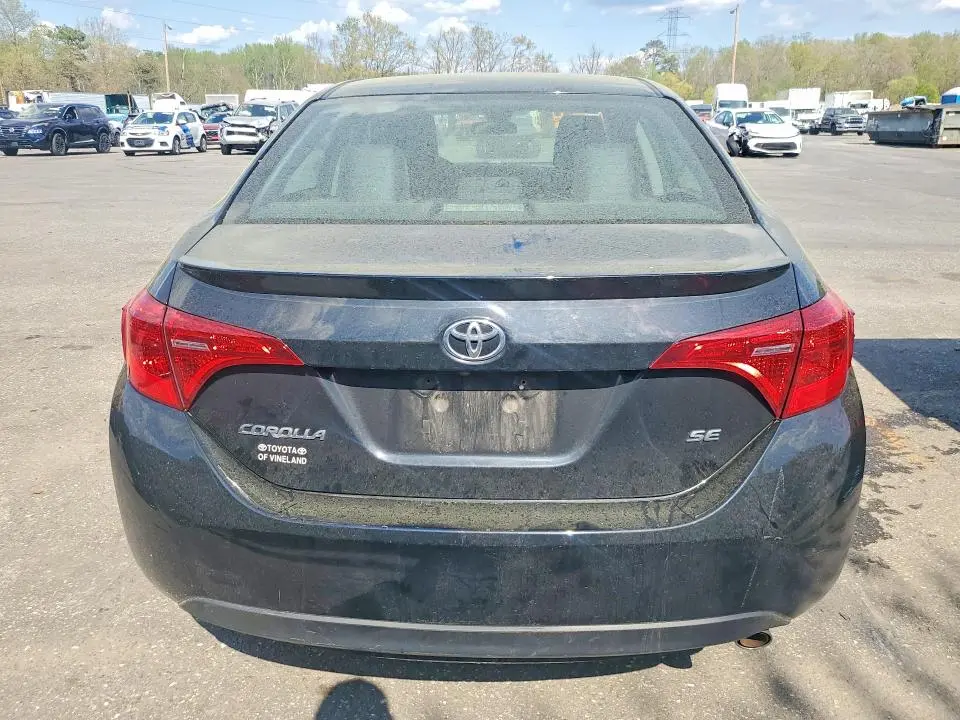 2019 TOYOTA COROLLA SE  