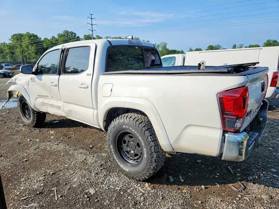 2021 TOYOTA TACOMA SR5 V6  