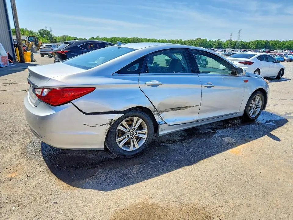 2012 HYUNDAI SONATA GLS  