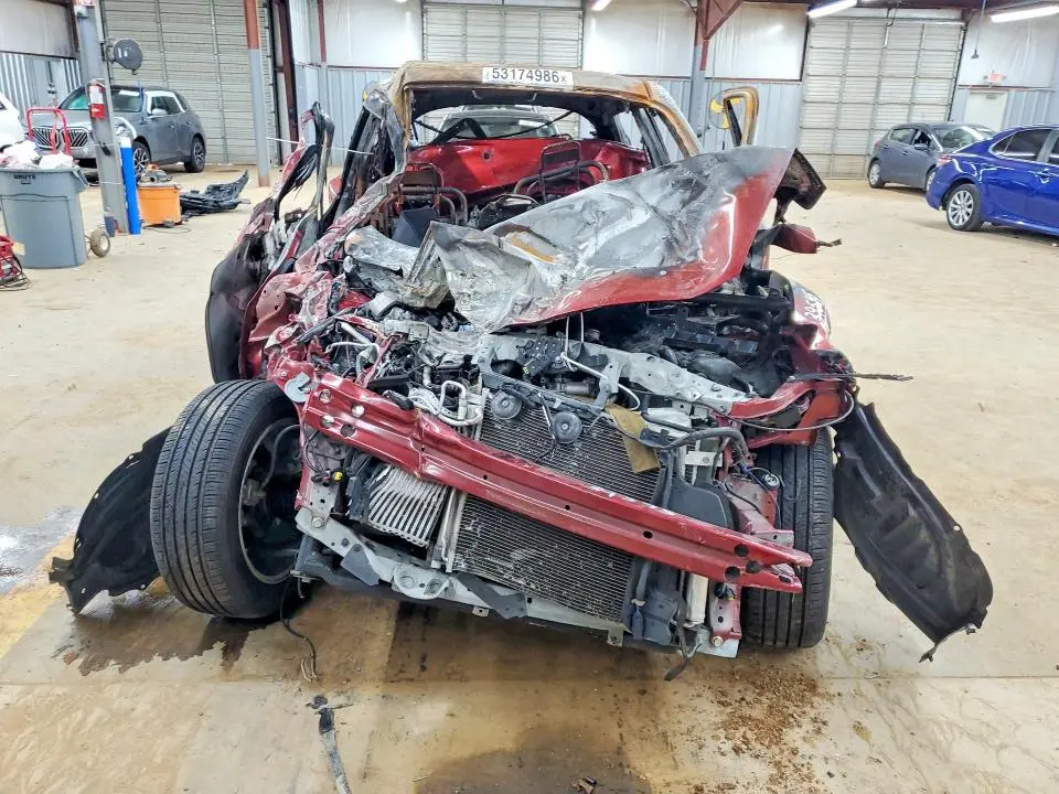 2015 NISSAN JUKE SV  