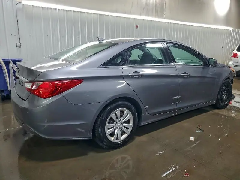 2011 HYUNDAI SONATA GLS  