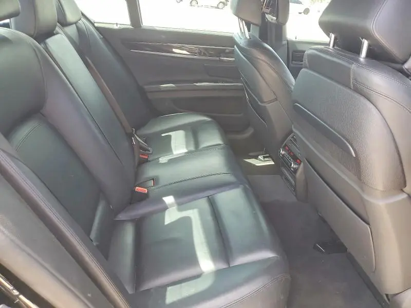 2013 BMW 750 I  