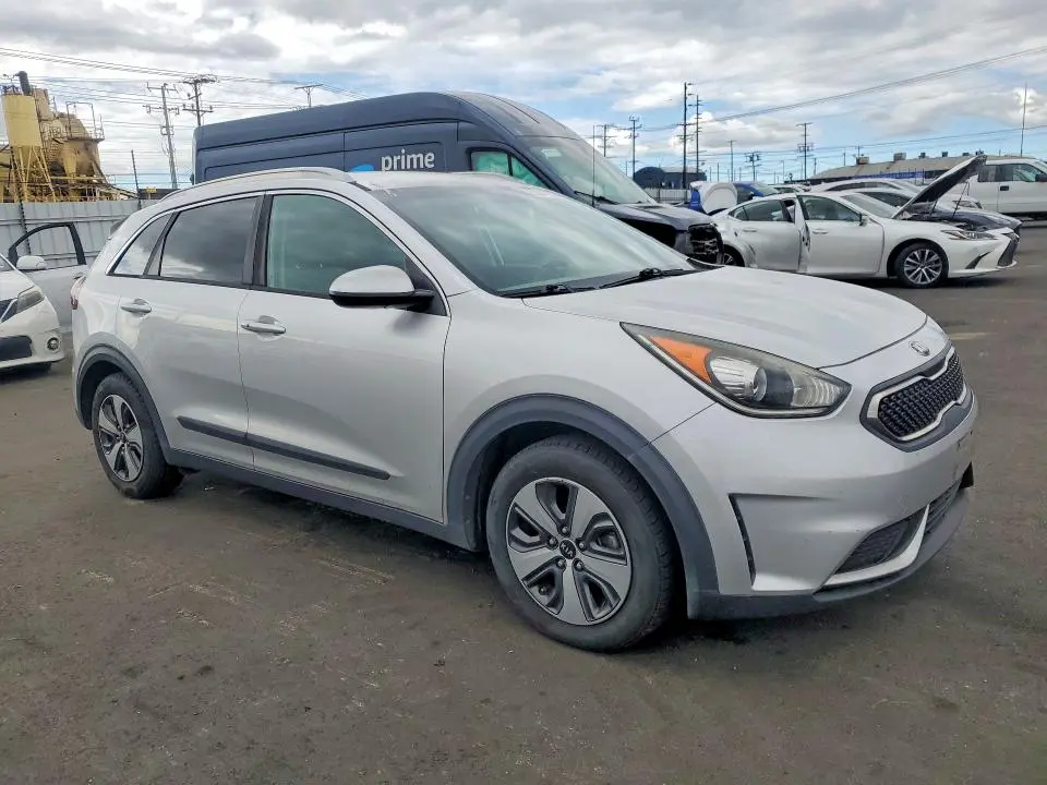 2017 KIA NIRO LX  