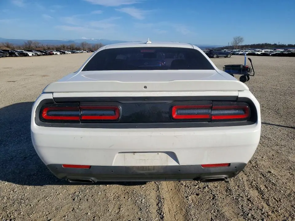 2016 DODGE CHALLENGER SXT  