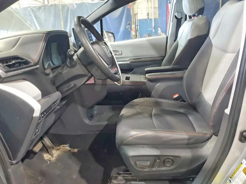 2023 TOYOTA SIENNA XSE 7-PASSENGER  
