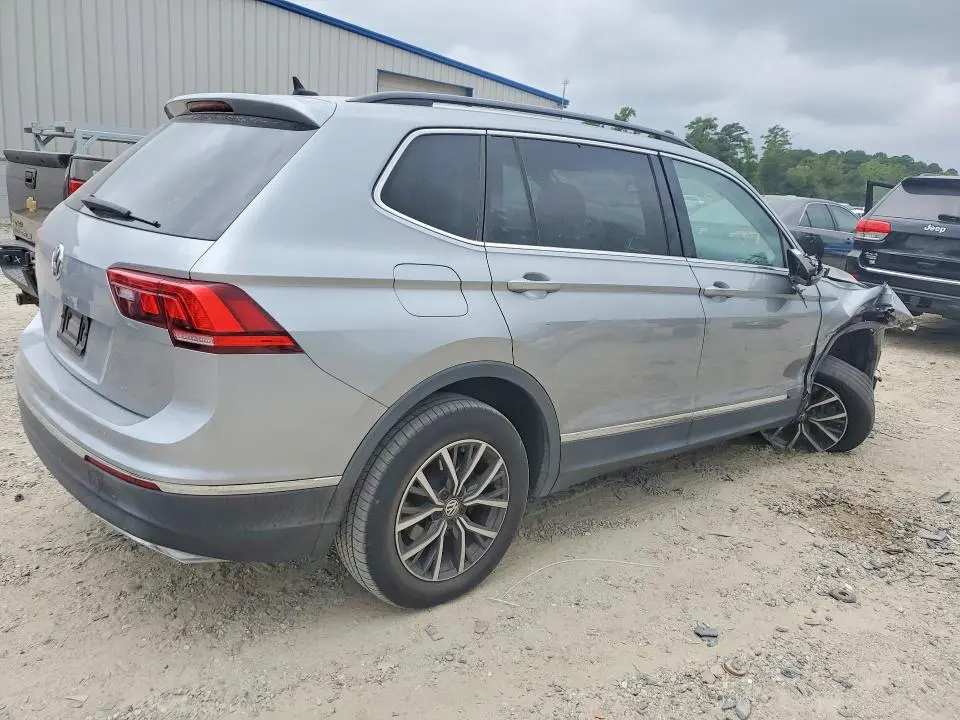 2020 VOLKSWAGEN TIGUAN SE  