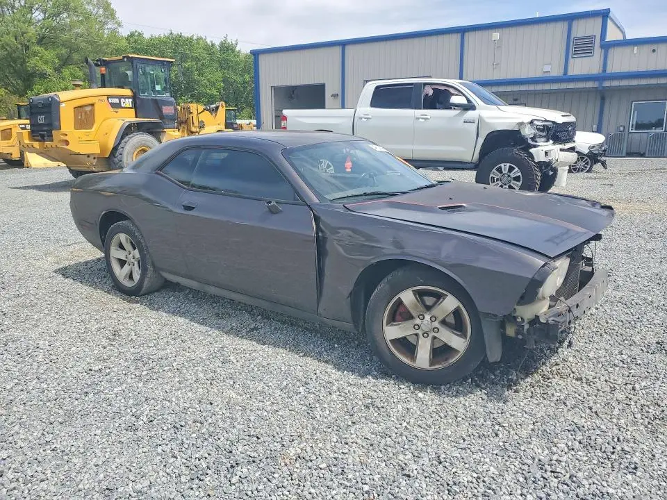 2014 DODGE CHALLENGER SXT  