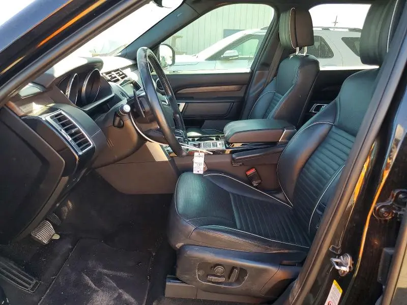2017 LAND ROVER DISCOVERY HSE LUXURY  