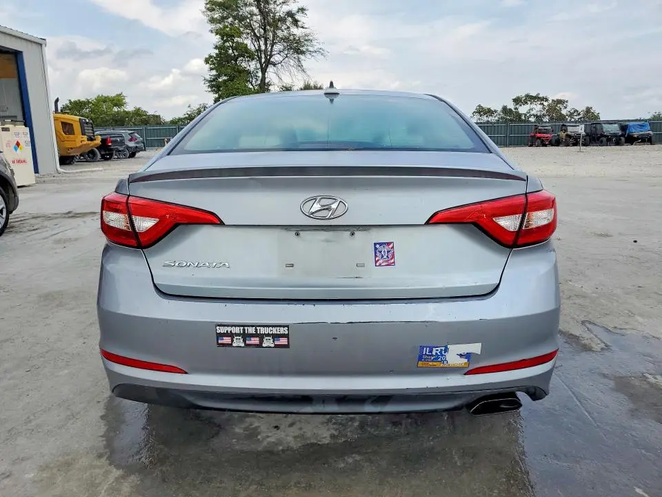 2017 HYUNDAI SONATA SE  