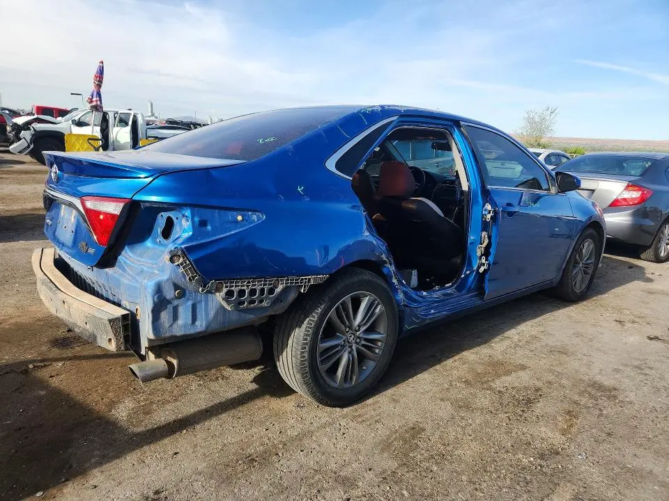 2017 TOYOTA CAMRY SE  