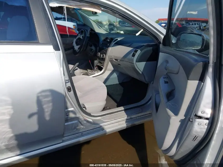 2011 TOYOTA COROLLA LE