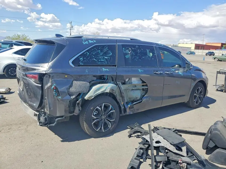 2025 TOYOTA SIENNA PLATINUM 7-PASSENGER  