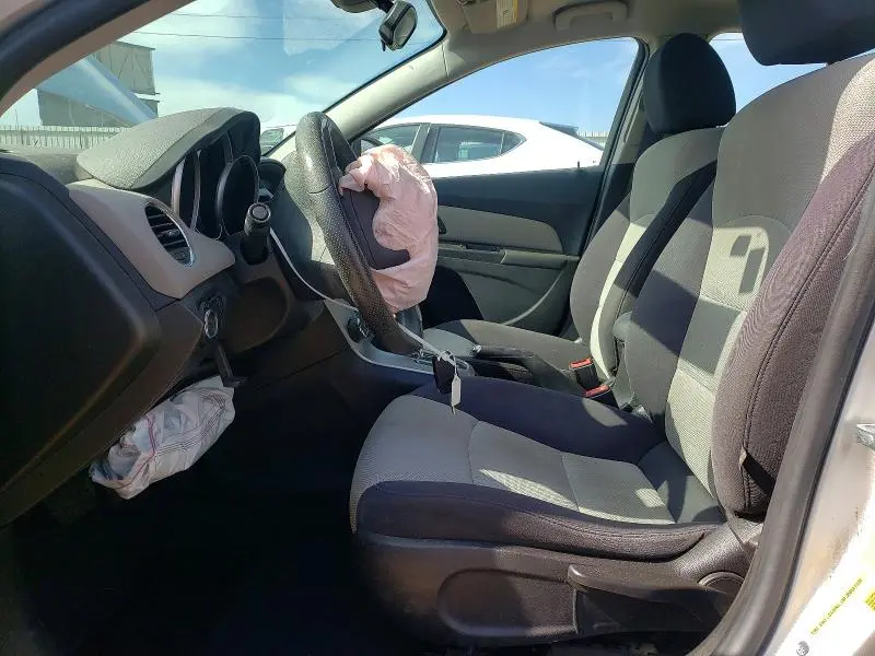 2015 CHEVROLET CRUZE LS  