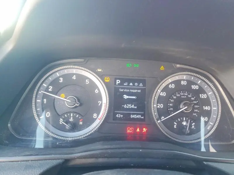 2022 HYUNDAI SONATA SE  