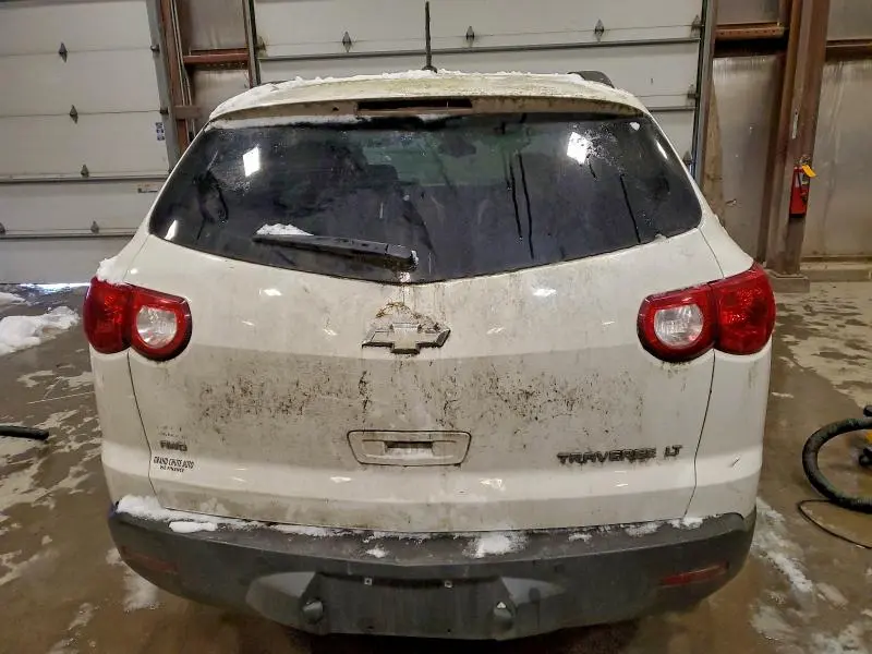 2011 CHEVROLET TRAVERSE LT  