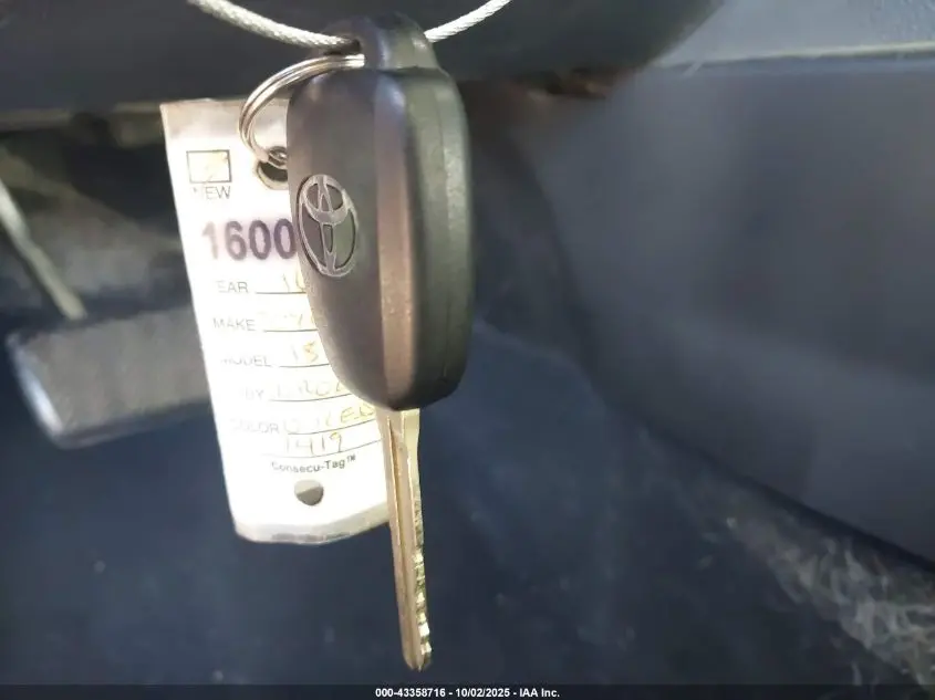 2016 TOYOTA COROLLA LE