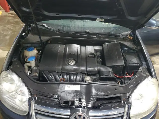 2010 VOLKSWAGEN JETTA SE  