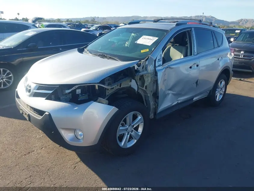2014 TOYOTA RAV4 XLE