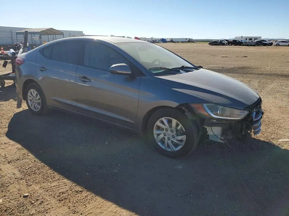 2018 HYUNDAI ELANTRA SE  