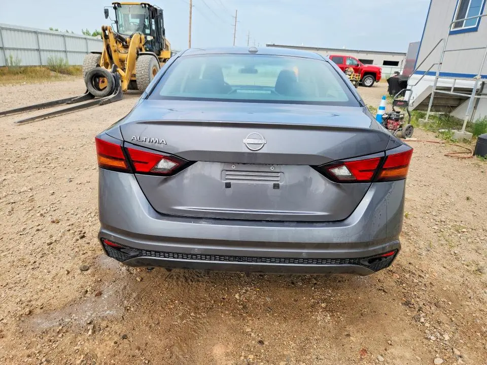 2025 NISSAN ALTIMA SV  