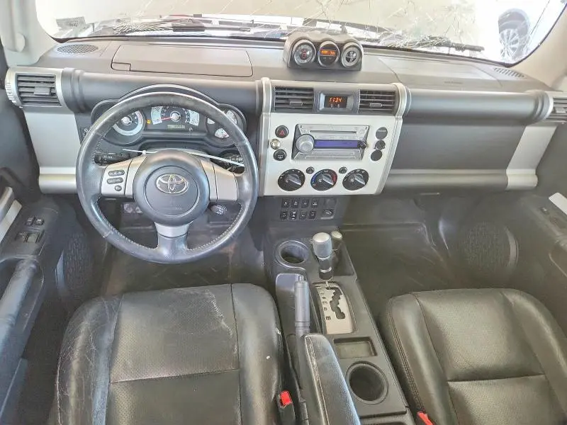 2010 TOYOTA FJ CRUISER BASE  