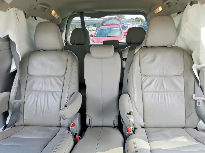 2017 TOYOTA SIENNA XLE PREMIUM 8-PASSENGER  