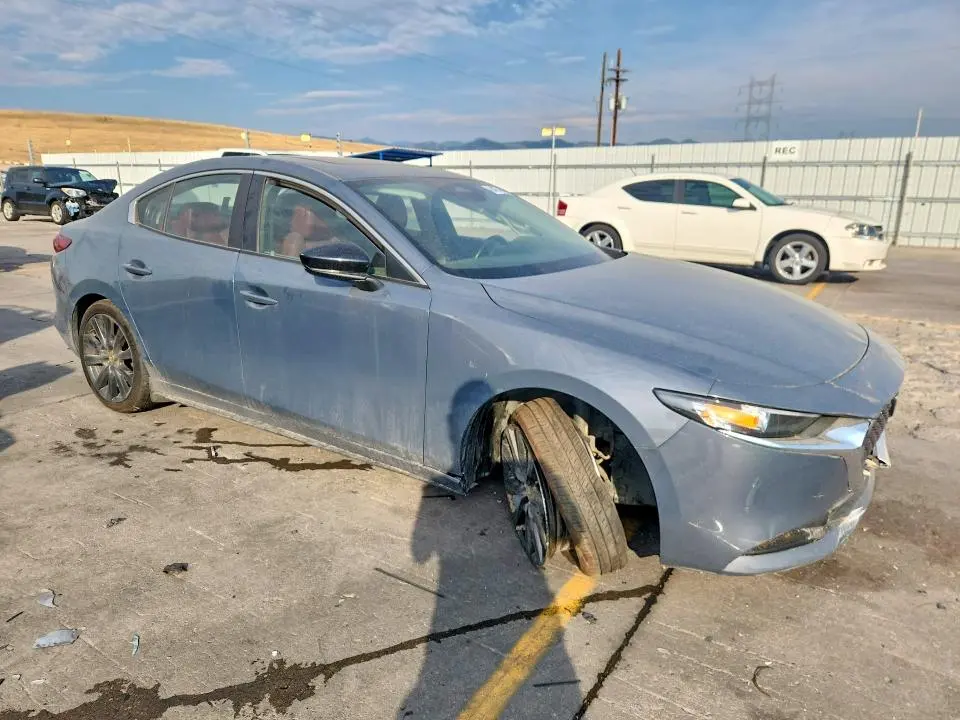 2024 MAZDA 3 PREFERRED  