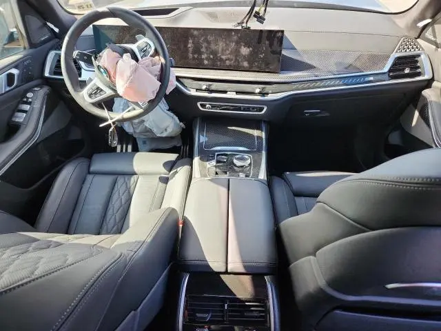 2025 BMW X7 M60I  