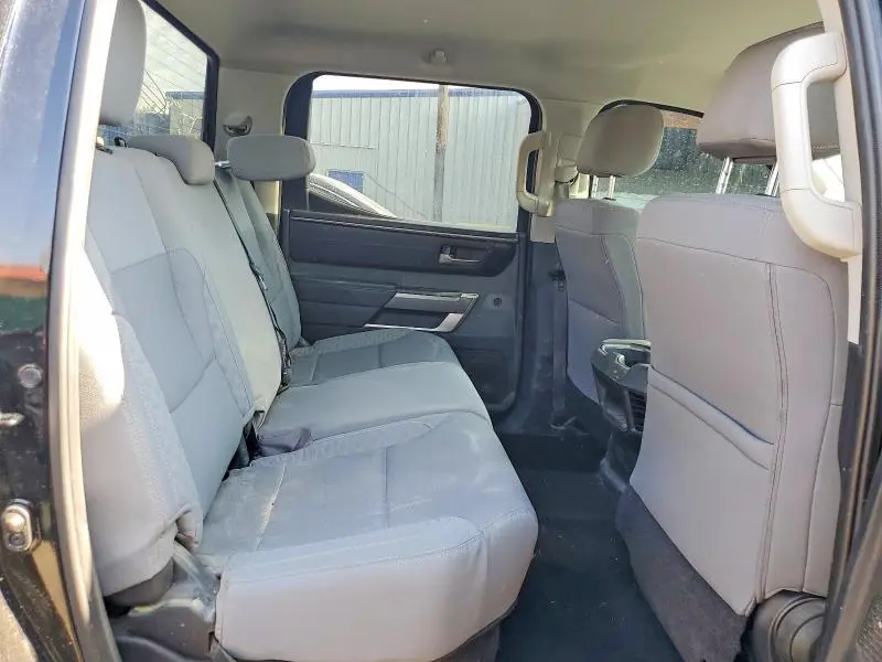 2022 TOYOTA TUNDRA CREWMAX SR5  