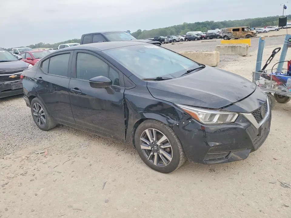 2020 NISSAN VERSA SV  