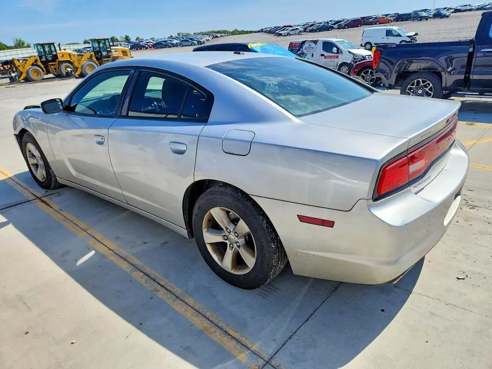 2012 DODGE CHARGER SE  