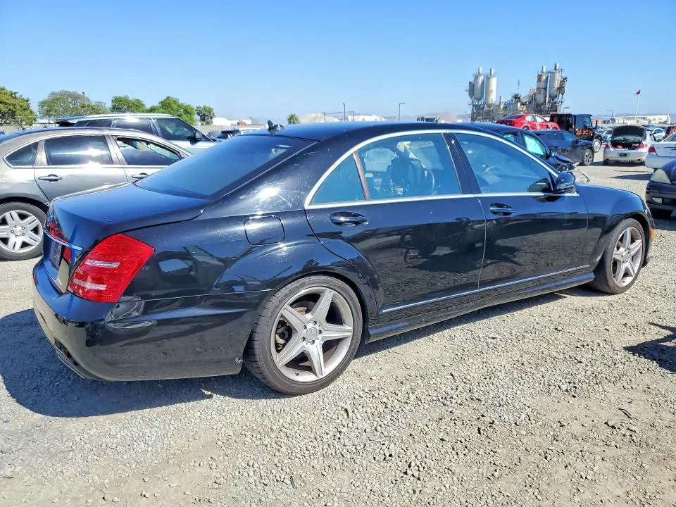 2011 MERCEDES-BENZ S 550  