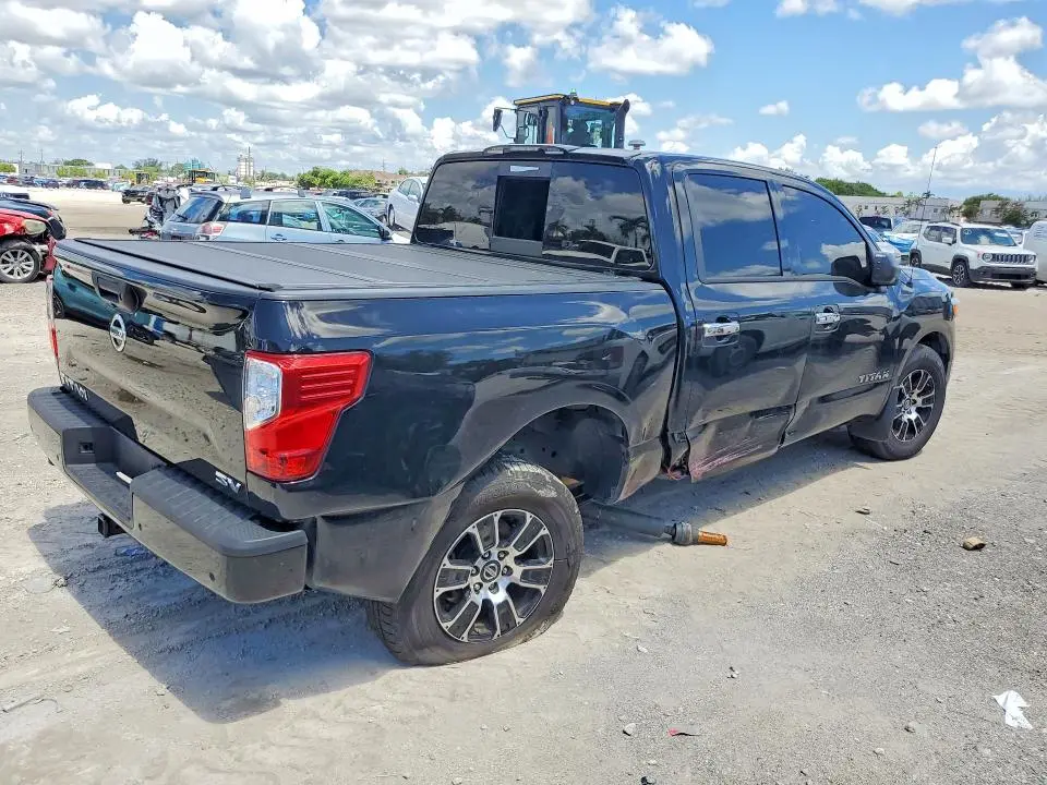 2021 NISSAN TITAN SV  