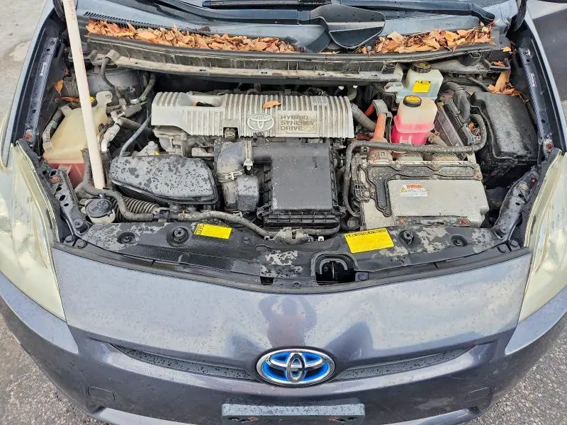 2010 TOYOTA PRIUS III  