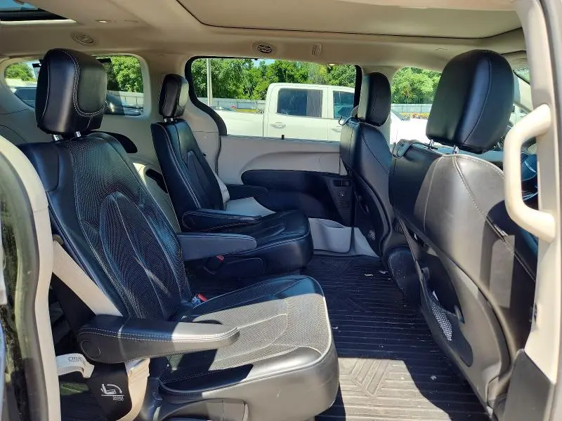 2019 CHRYSLER PACIFICA LIMITED  