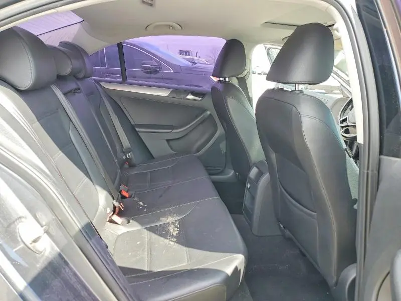 2015 VOLKSWAGEN JETTA SE  