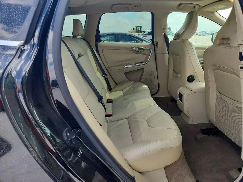 2013 VOLVO XC60 3.2  