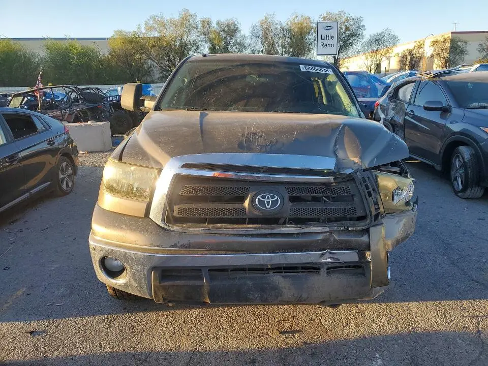 2011 TOYOTA TUNDRA CREWMAX SR5  