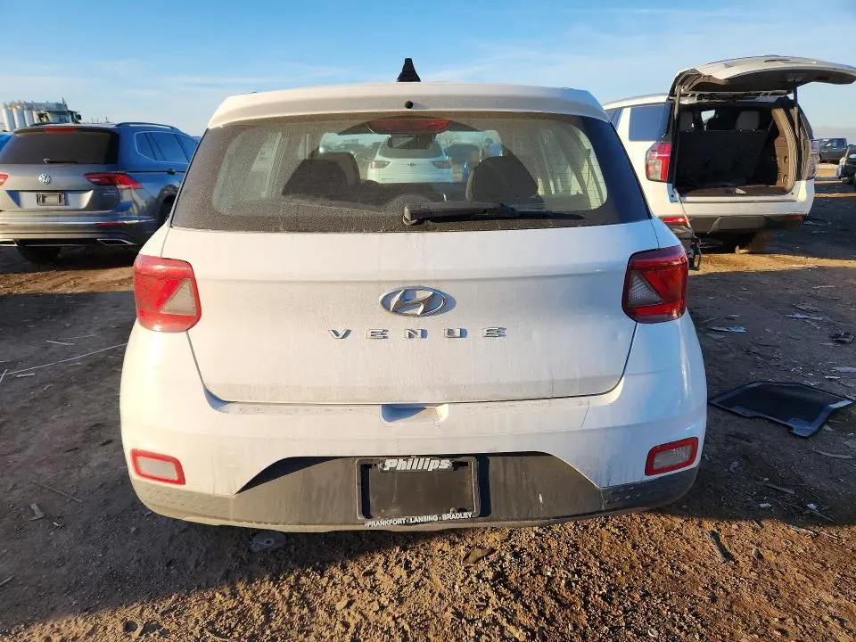2022 HYUNDAI VENUE SE  