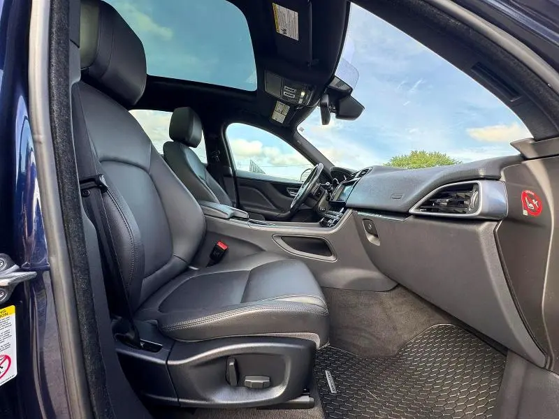 2017 JAGUAR F-PACE PREMIUM  