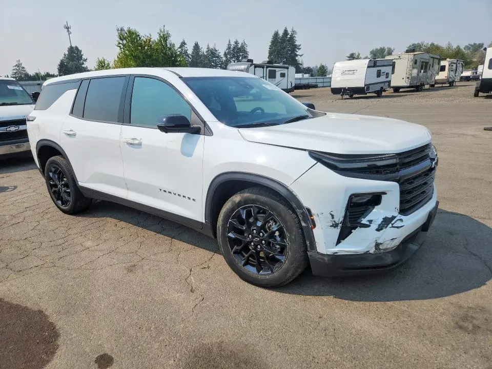 2024 CHEVROLET TRAVERSE LS  