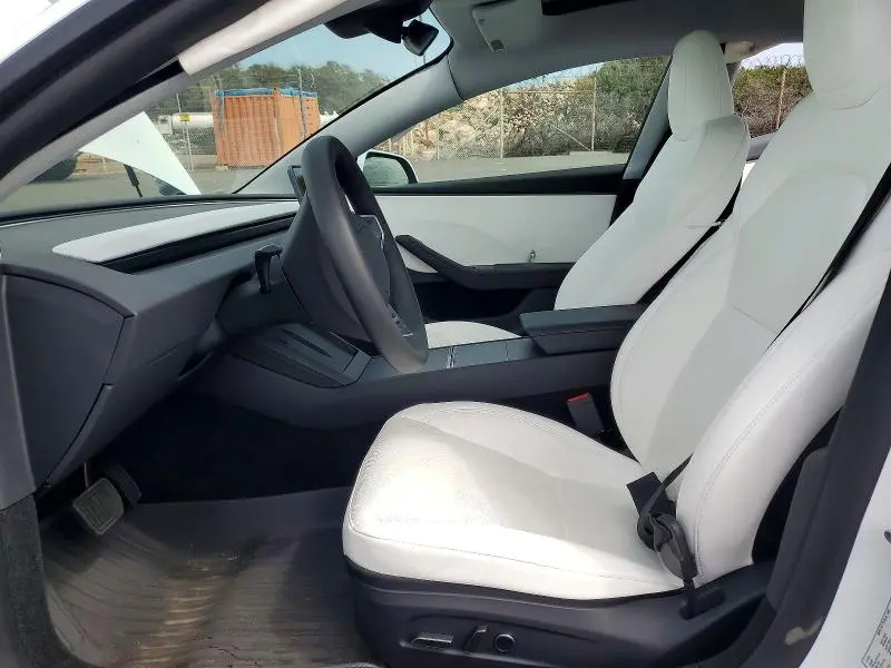 2026 TESLA MODEL 3   