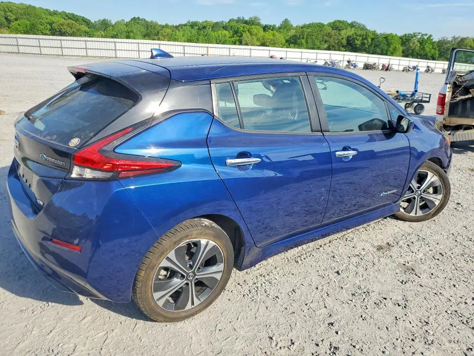 2019 NISSAN LEAF S  