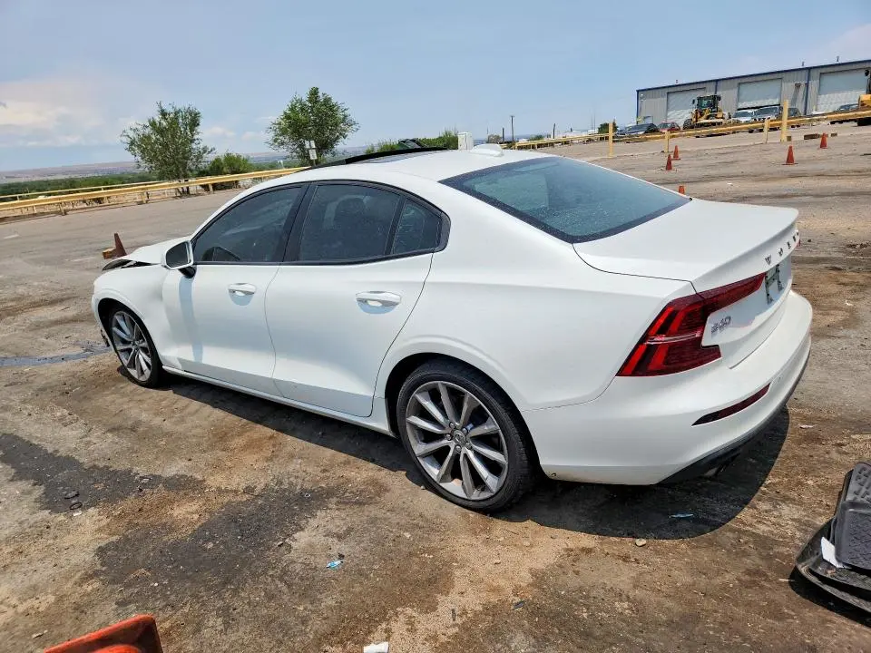 2019 VOLVO S60 T5 MOMENTUM  