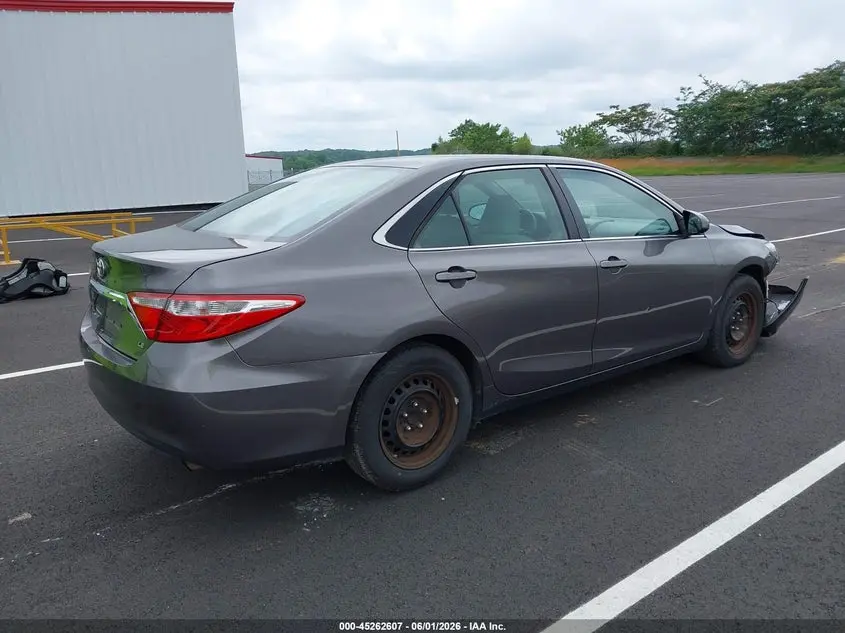 2016 TOYOTA CAMRY LE